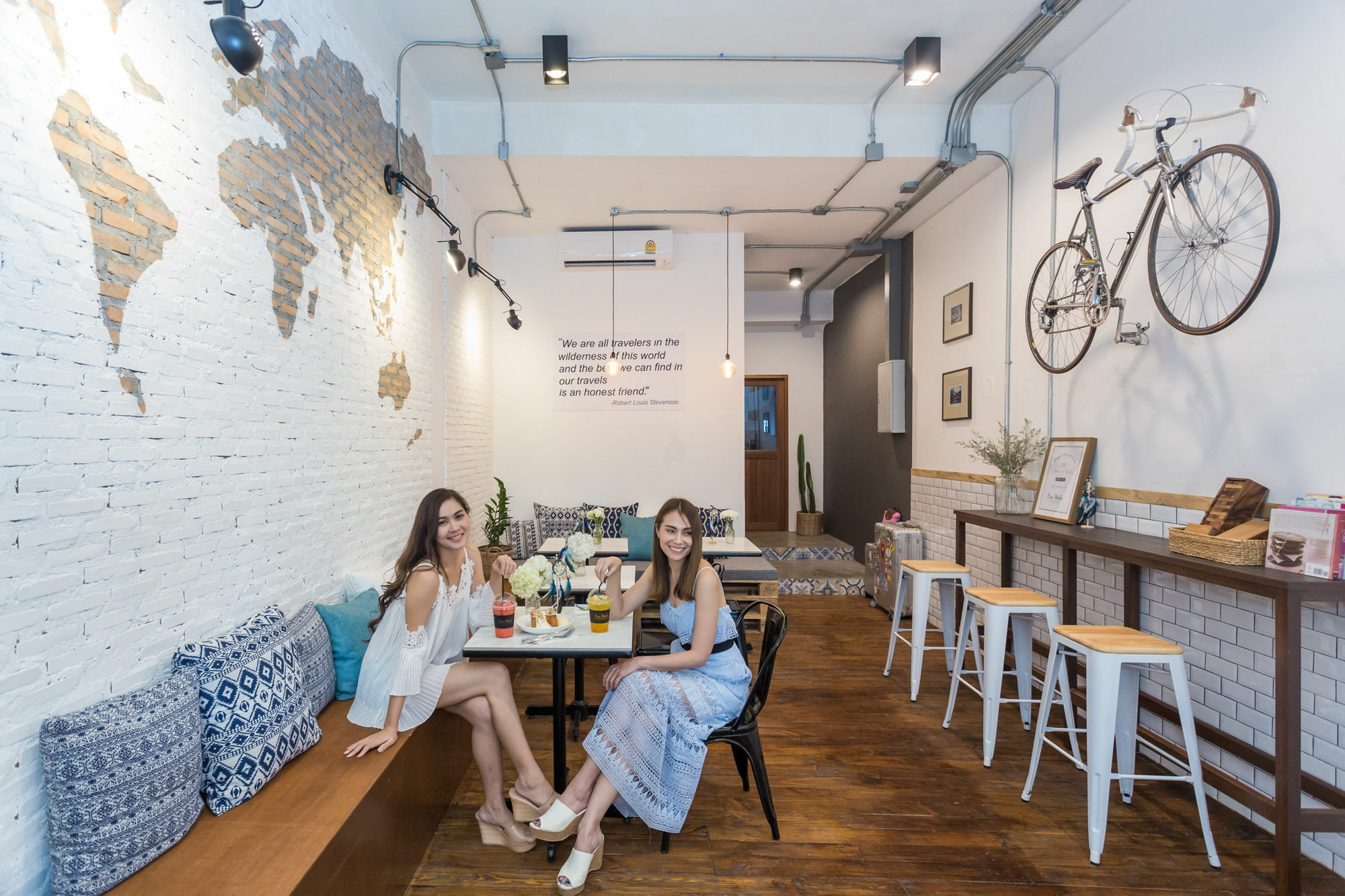 Funwahn Hostel And Cafe Csiangmaj Kültér fotó
