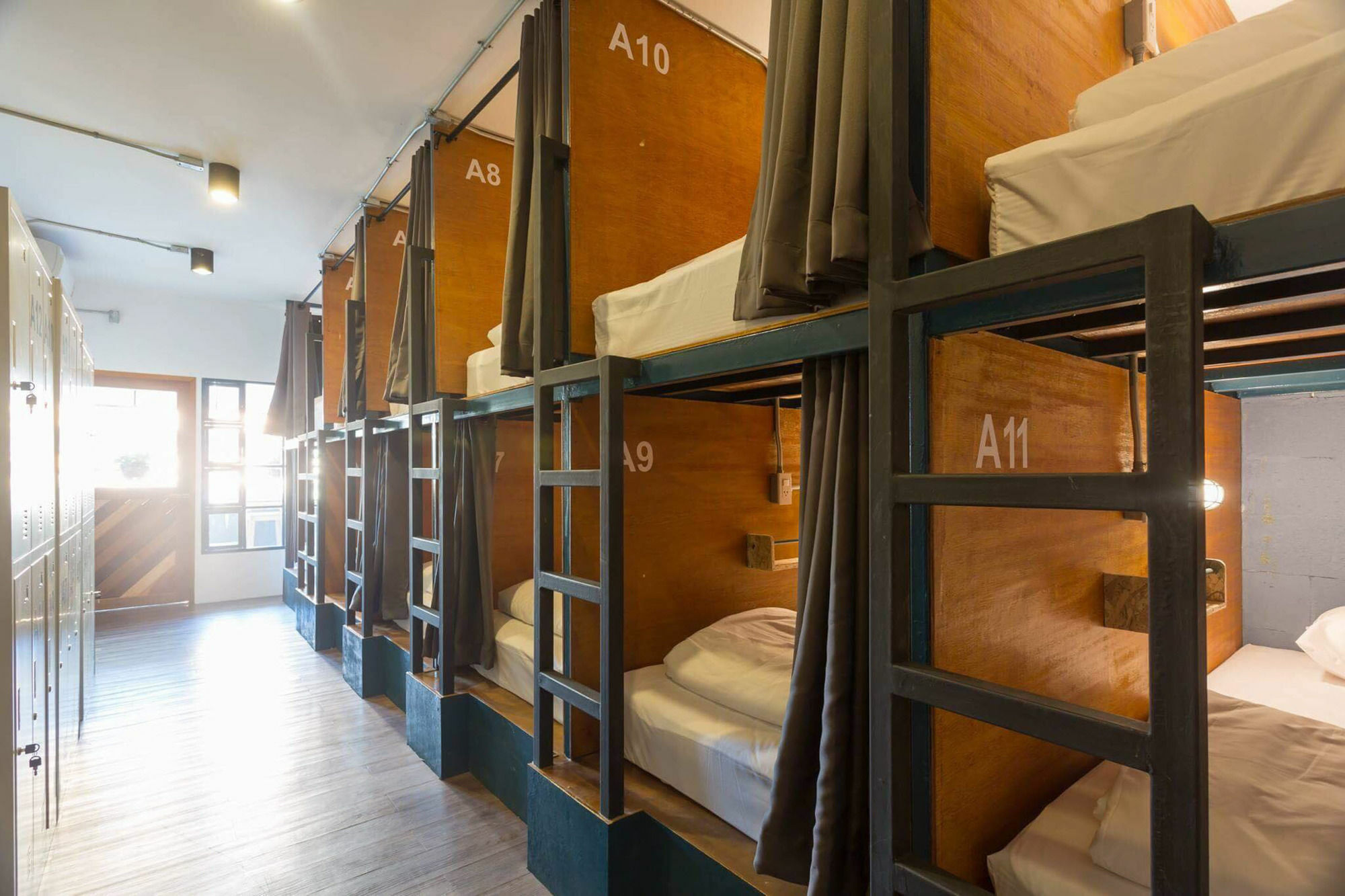 Funwahn Hostel And Cafe Csiangmaj Kültér fotó